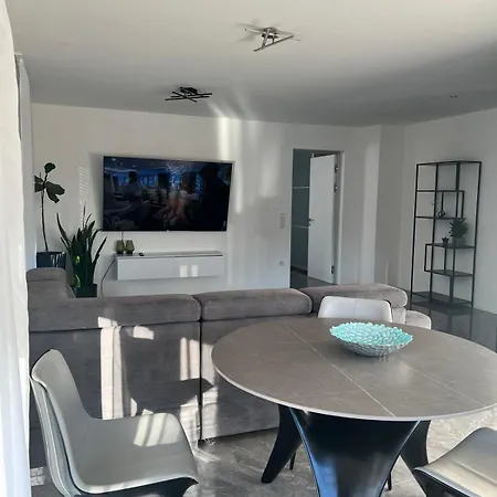 Haus-villa 2-zimmer Moderne In Wallersdorf-haidlfing Villa Wallersdorf
