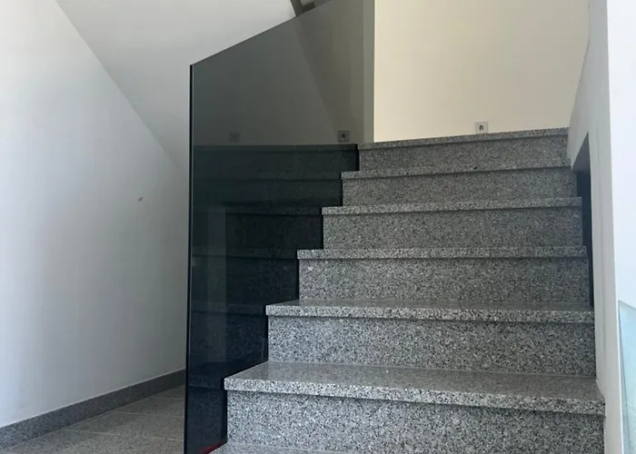 Haus-villa Moderne In Wallersdorf-haidlfing * Wallersdorf